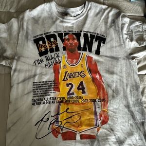Kobe Bryant Vintage Style T shirt mens size small/medium